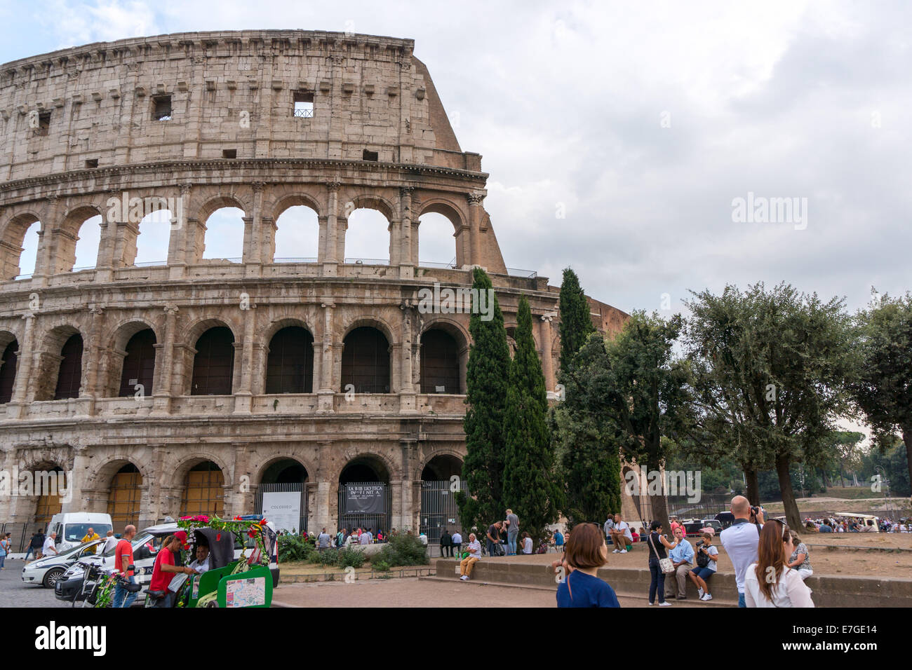 Italia: Vista Ovest del Colosseo di Roma. Foto dal 4 settembre 2014. Foto Stock