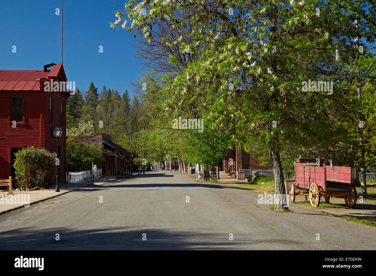 Fire House (1911), e Main Street, Columbia State Historic Park, Columbia, Tuolumne County, Sierra Nevada pedemontana, California Foto Stock
