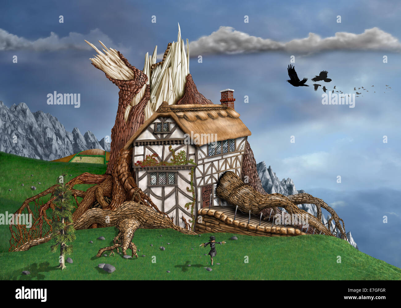 Magica cottage con il tetto di paglia invasa da un antico albero Foto Stock