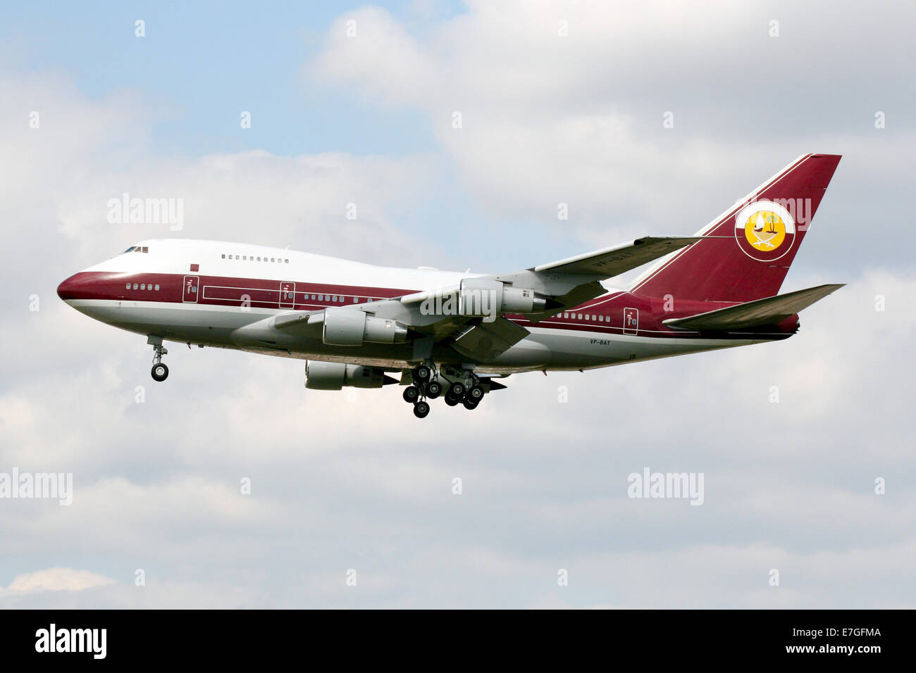 Il Qatar Amiri Flight Boeing 747SP si avvicina pista 27L all'aeroporto di Londra Heathrow. Foto Stock