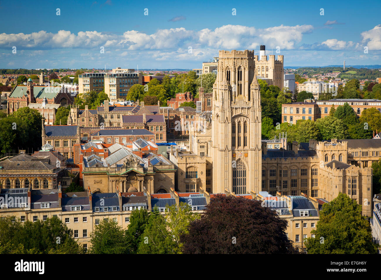 Vista di Bristol e il Bristol University Tower da Cabot Tower, Bristol, Inghilterra Foto Stock