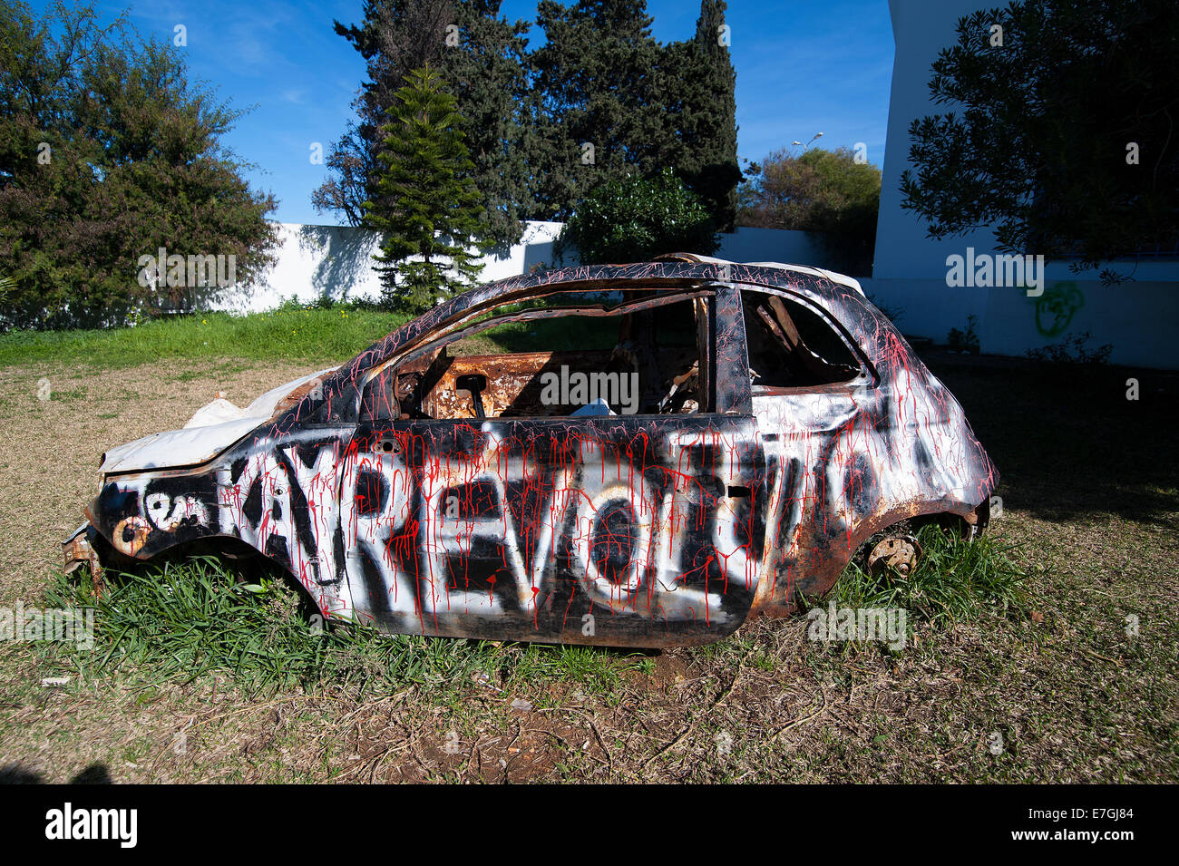 Scuola Nazionale di Architettura e Urbanistica in Sidi Bou Said. Dopo la rivoluzione gli studenti spruzzato graffiti politici. Foto Stock