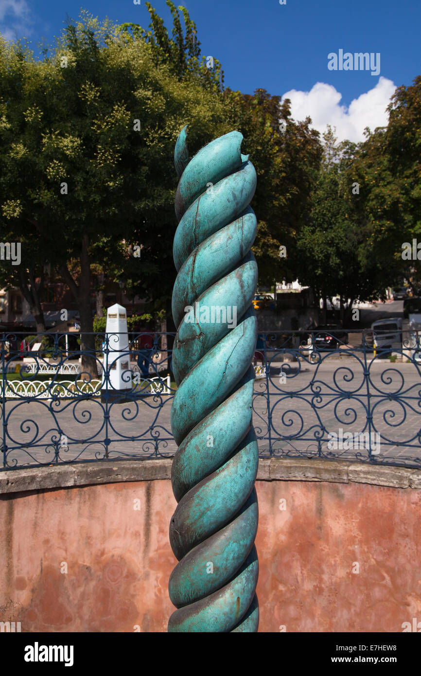 Colonna di serpente in Piazza Sultanahmet, Istanbul, Turchia. Foto Stock