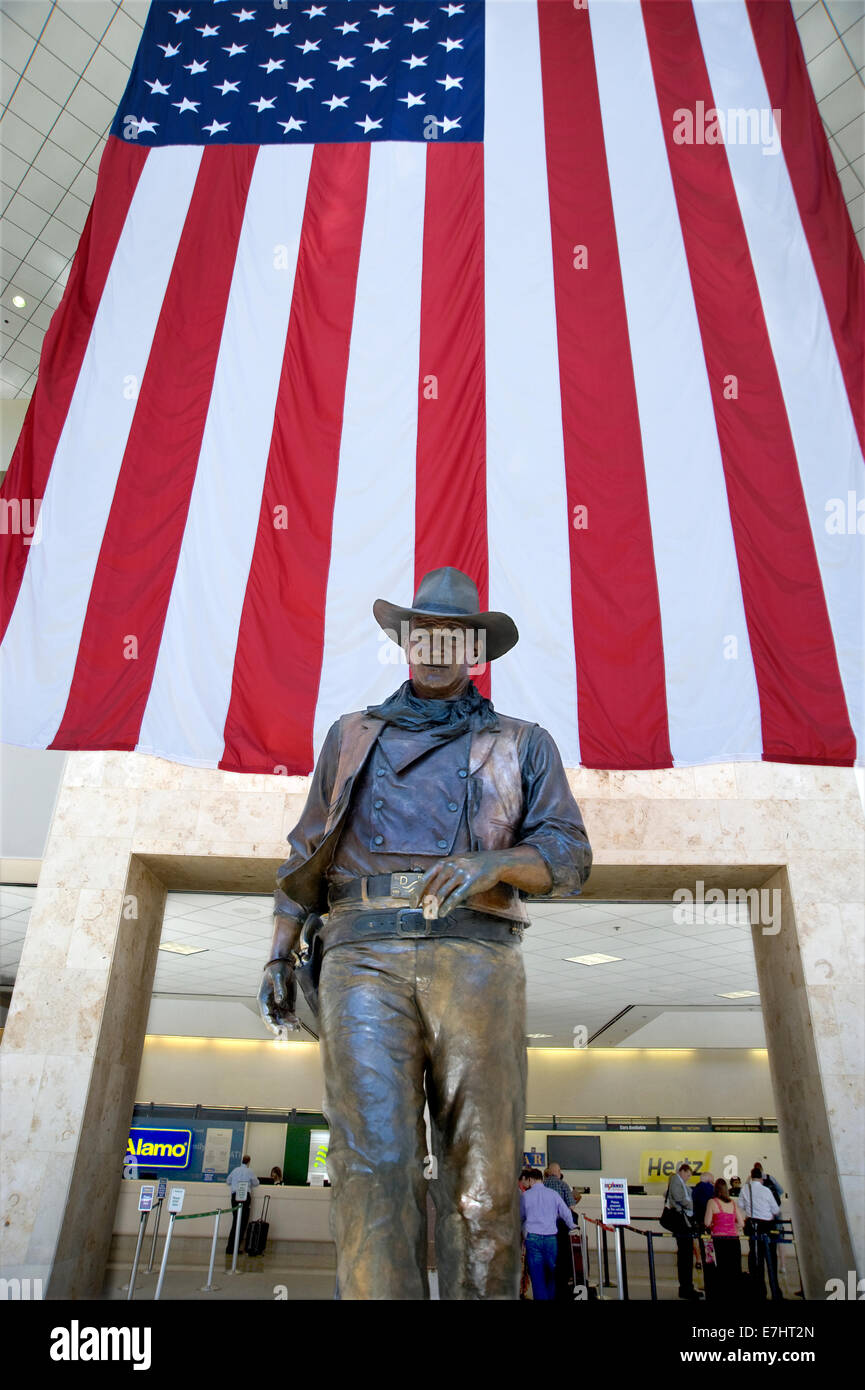 John Wayne statua in aeroporto in Orange County, California Foto Stock