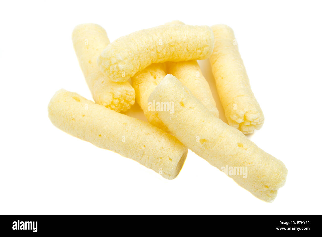 Riccioli di formaggio isolato su uno sfondo bianco Foto Stock
