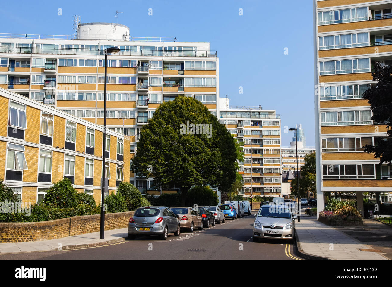 Blocchi di appartamenti Appartamenti nel sud di Londra England Regno Unito Regno Unito Foto Stock