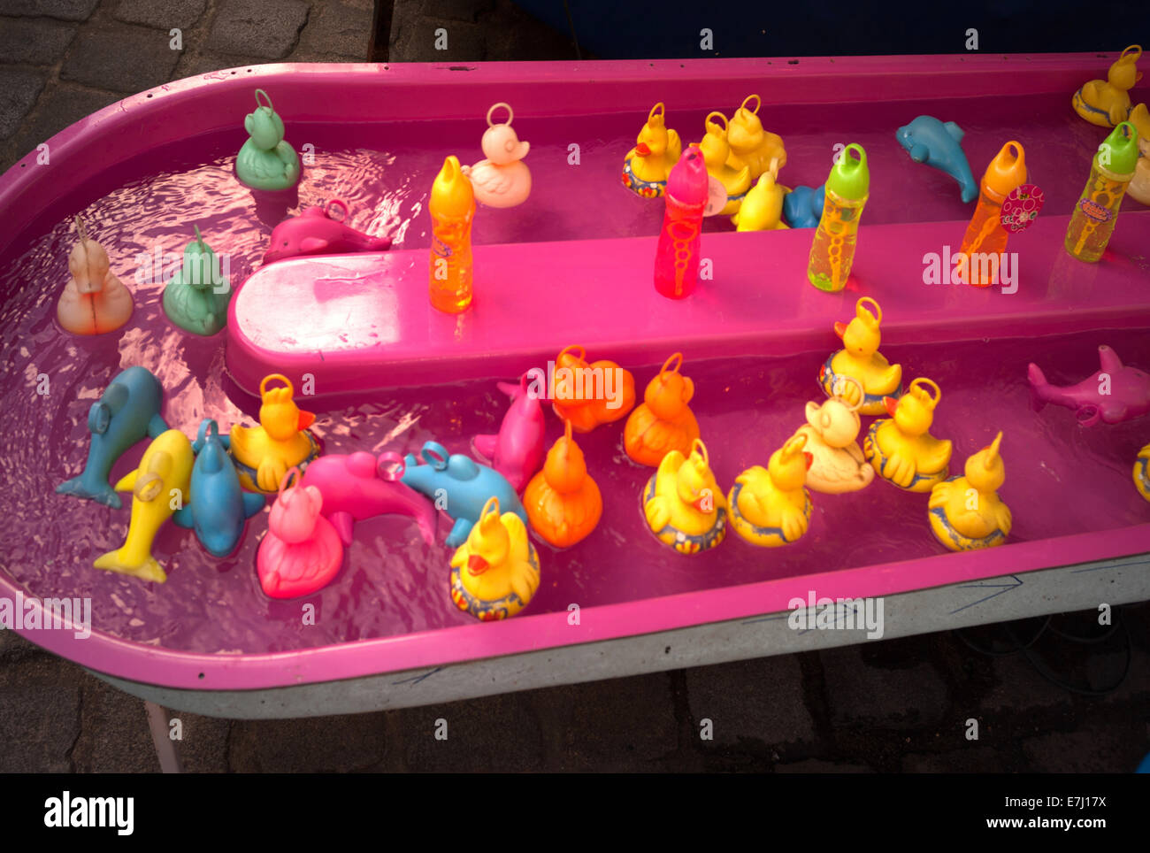 Gancio-a-duck fiera game Foto Stock