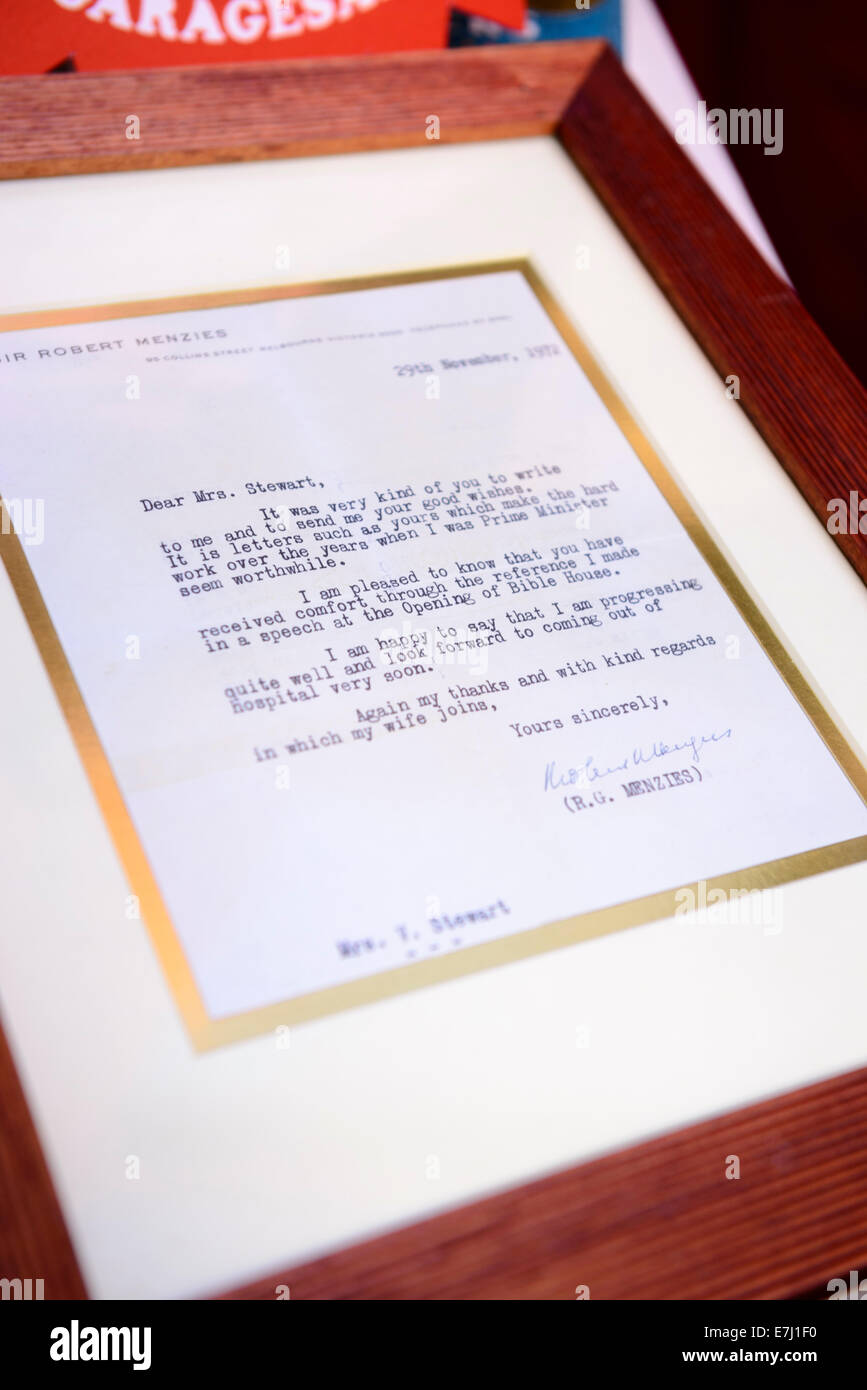 Sydney, Australia. 18 Settembre, 2014. Rare lettera incorniciata da Sir Robert Menzies a NSW Parliament House Garage vendita. Credito: MediaServicesAP/Alamy Live News Foto Stock