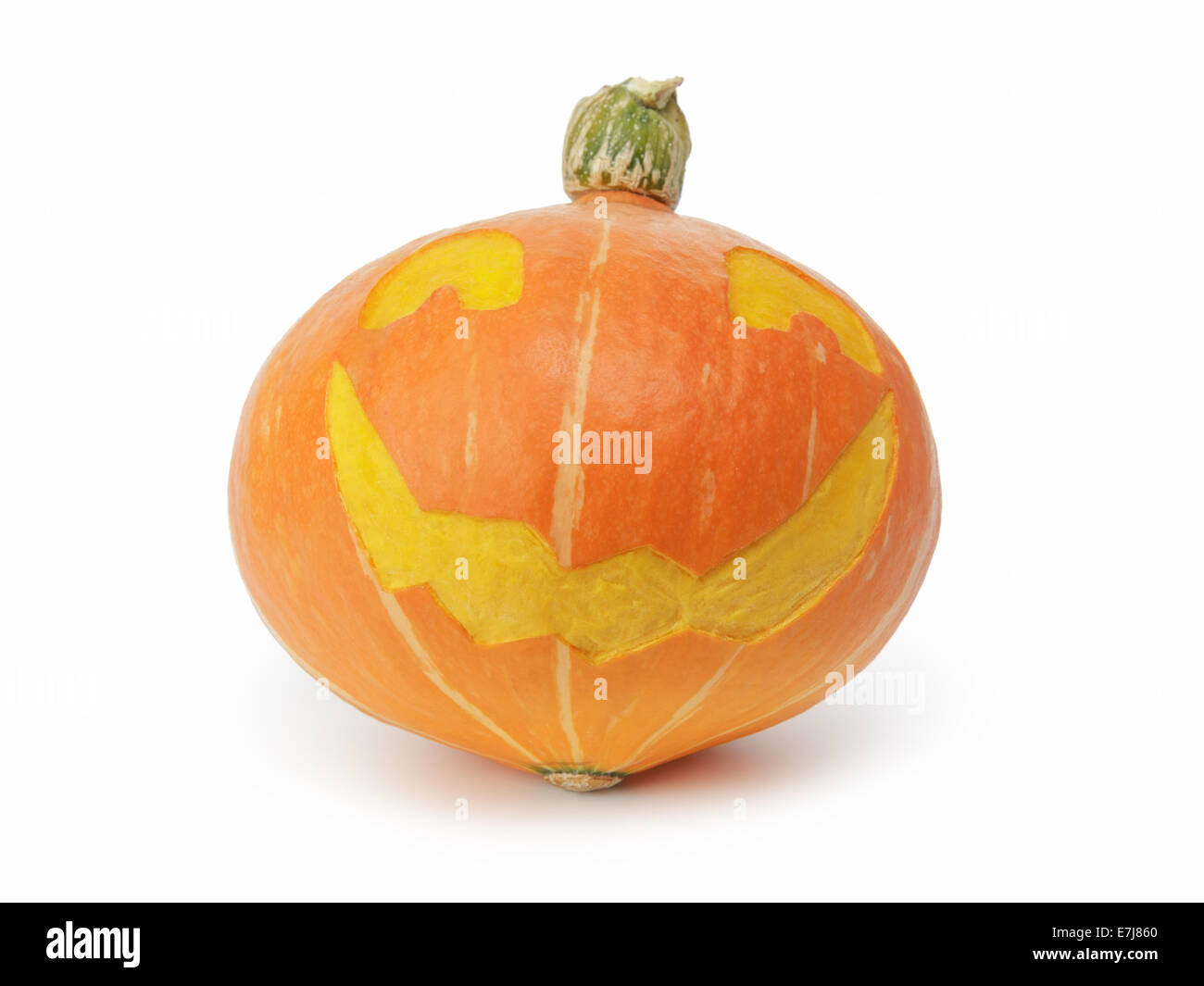 Zucca di Halloween con faccia buffa, isolato su bianco Foto Stock
