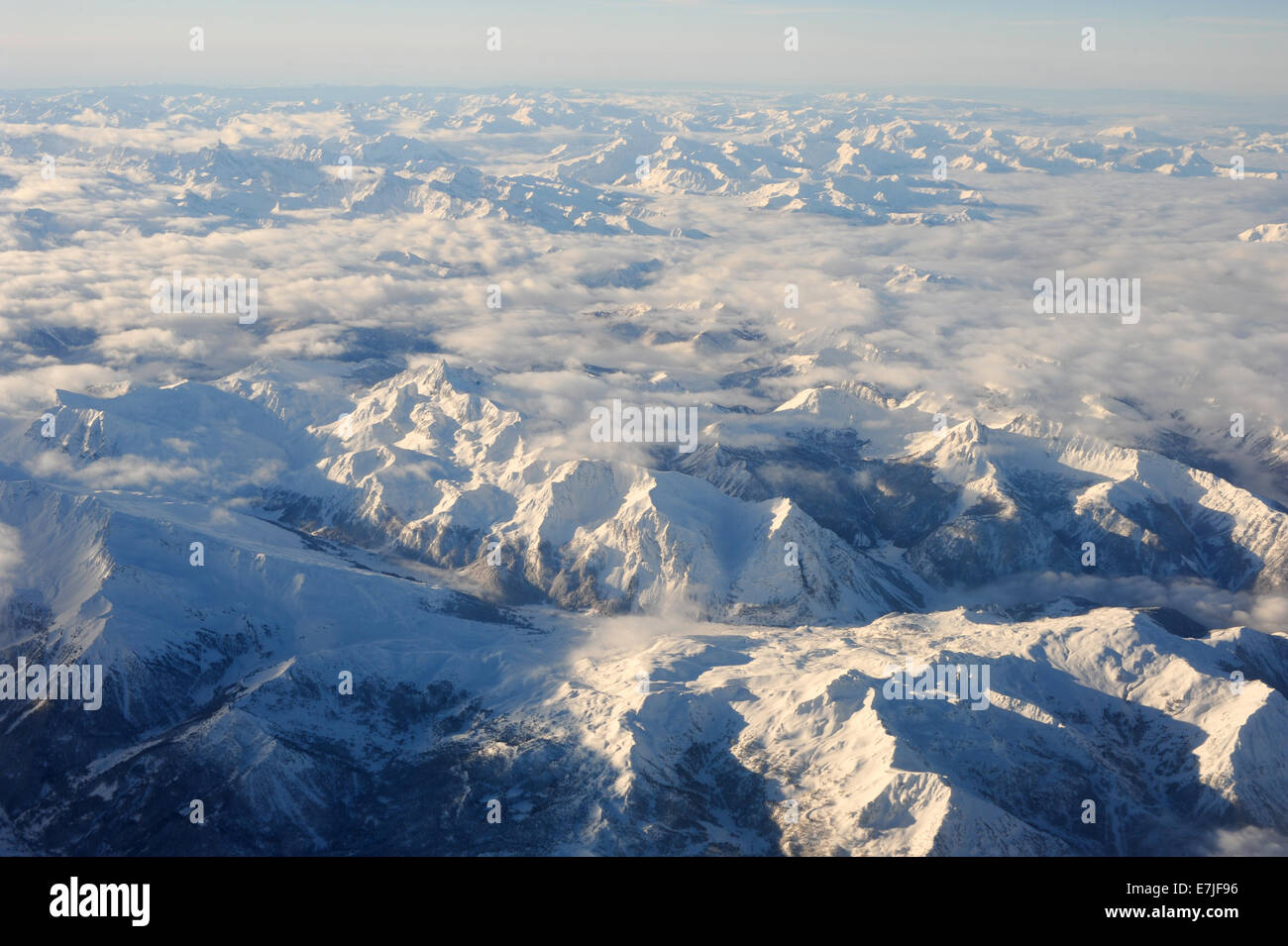 Alpine, alpi, Aosta, sfondo blu, Cliff, falesia, desolati, alta collina, Italiano, Italia, paesaggio, montagna, montagne e natura Foto Stock