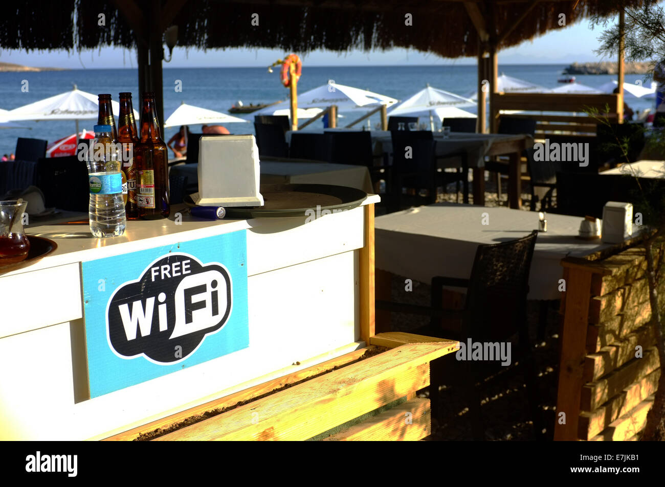Segno Wi-Fi in un bar sulla spiaggia Foto Stock