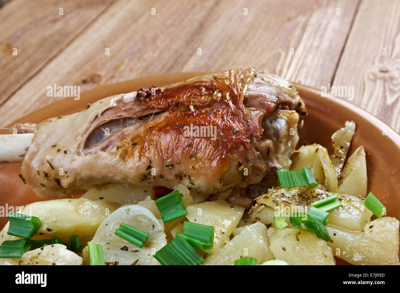 Tacchino con patate al forno .cucina di campagna Foto Stock