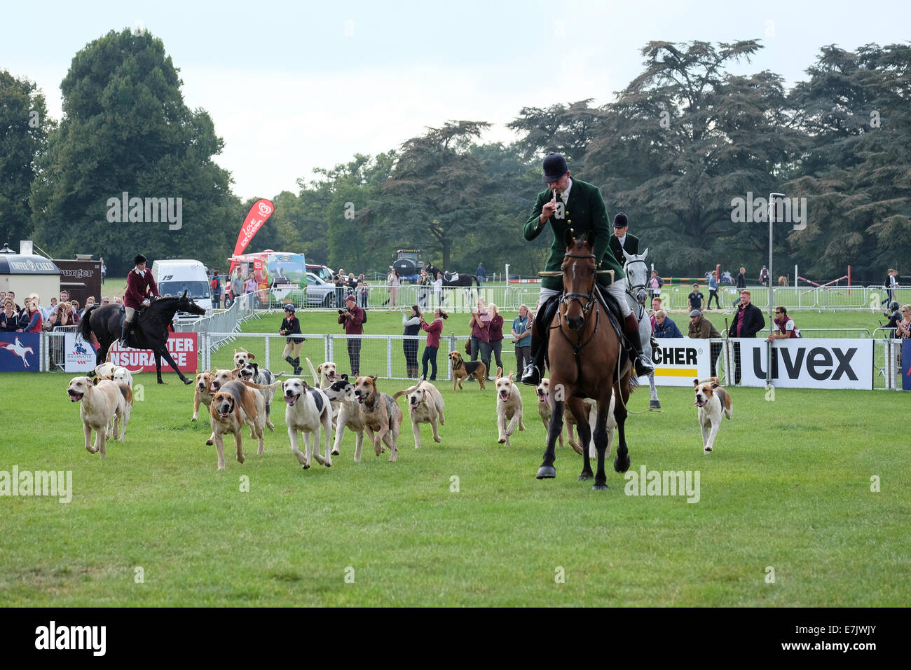 Il Duca di Marlborough ha ospitato un locale gruppo di caccia a Blenheim International Horse Trials 2014. Foto Stock