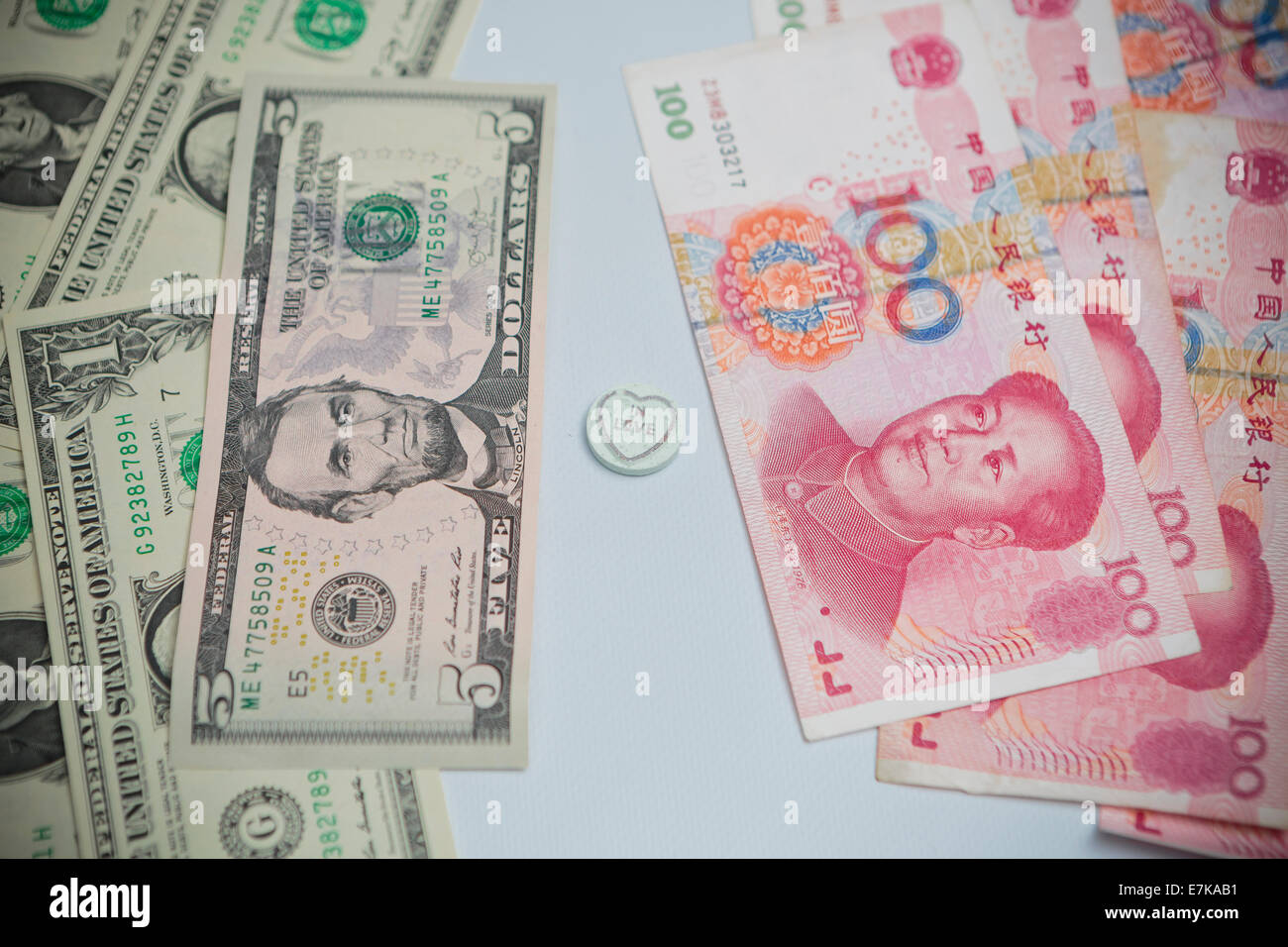 Stati Uniti d'America v Cina Yuan Renminbi denaro viaggio dollaro valuta, ricchezza rapporto Foto Stock