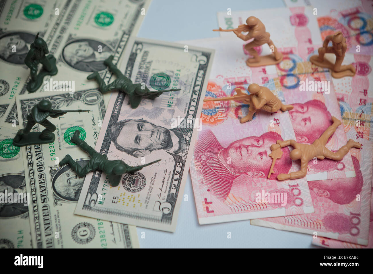 Stati Uniti d'America v Cina Yuan Renminbi denaro viaggio dollaro valuta, ricchezza Foto Stock