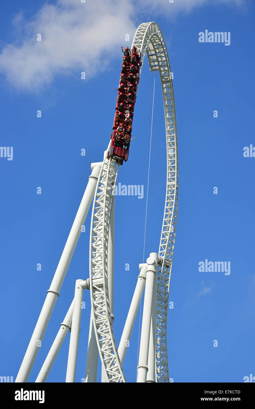 Stealth rollercoaster Ride, Thorpe Park Theme Park, Chertsey, Surrey, England, Regno Unito Foto Stock
