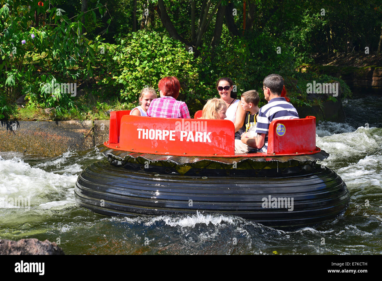 Il Rumba Rapids Ride, Thorpe Park Theme Park, Chertsey, Surrey, England, Regno Unito Foto Stock