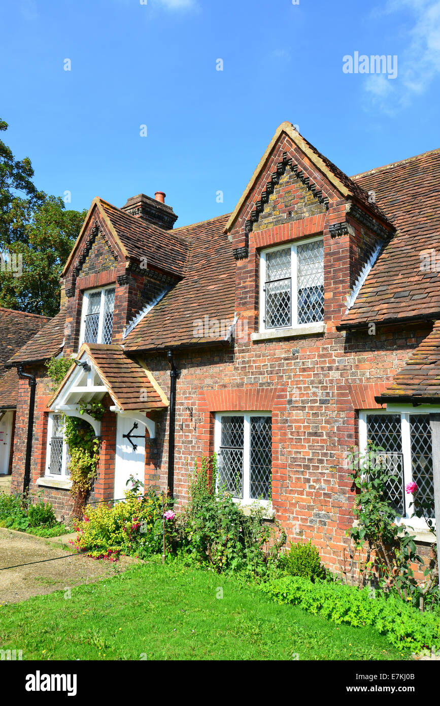 Xix secolo custode della casa di Berkhamsted Castello, Berkhamsted, Hertfordshire, England, Regno Unito Foto Stock