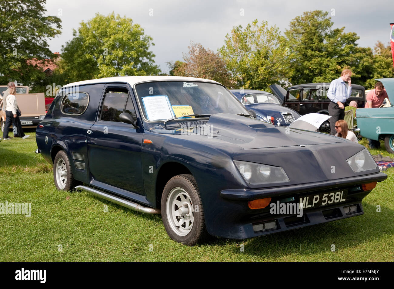 Ford Escort 1300 base 1600cc 1972 presso il St Christopher's Ospizio Classic Car Show che ha avuto luogo a Orpington Kent Foto Stock