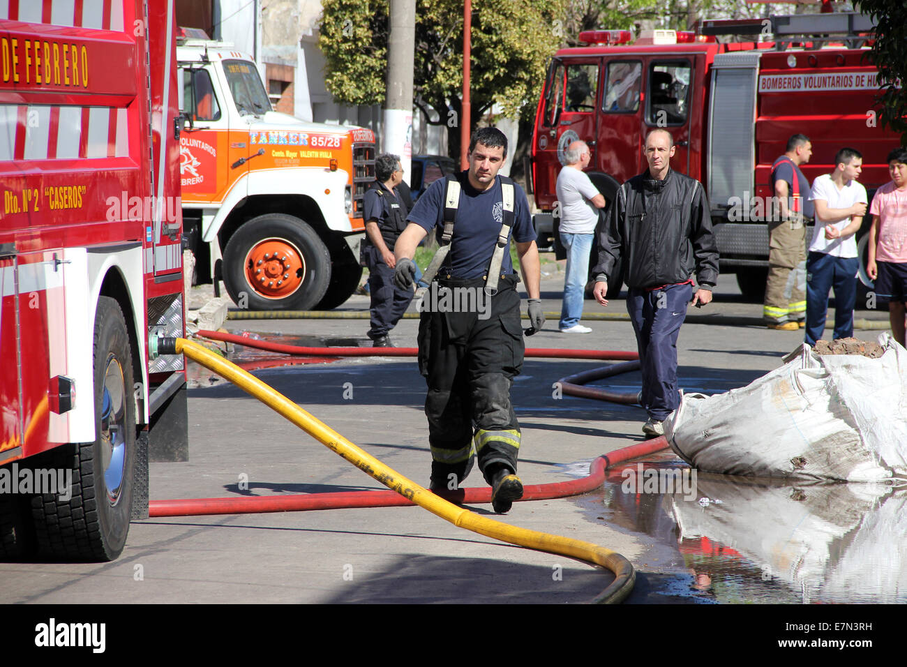 Incendio in fabbrica a Buenos Aires Foto Stock