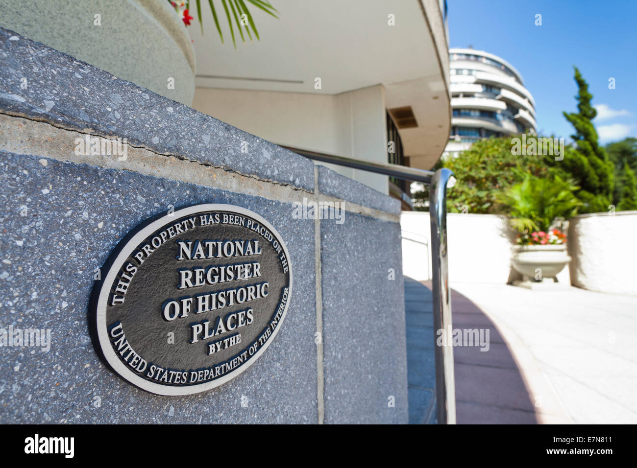 Registro Nazionale dei Luoghi Storici lapide sul Watergate building - Washington DC, Stati Uniti d'America Foto Stock