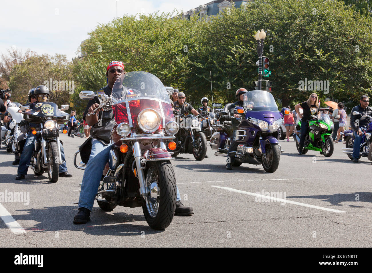 Harley Davidson Moto Club di piloti a parade - USA Foto Stock