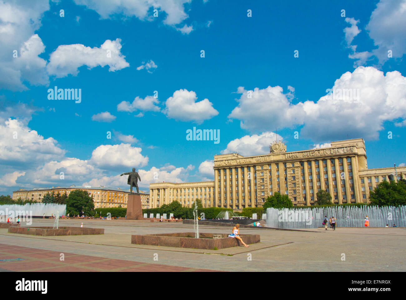 Moskovskaya Square con la statua di Lenin e Casa dei Soviet, distretto Moskovsky, San Pietroburgo, Russia, Europa Foto Stock