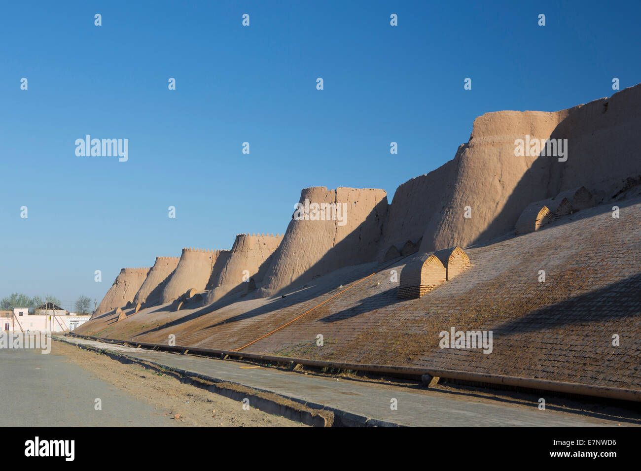 Eredità di Mondo, Khiva, Khorezm, Regione, Uzbekistan, Asia Centrale, Asia, architettura, bastione, città, tombe, storia, rampart, s Foto Stock