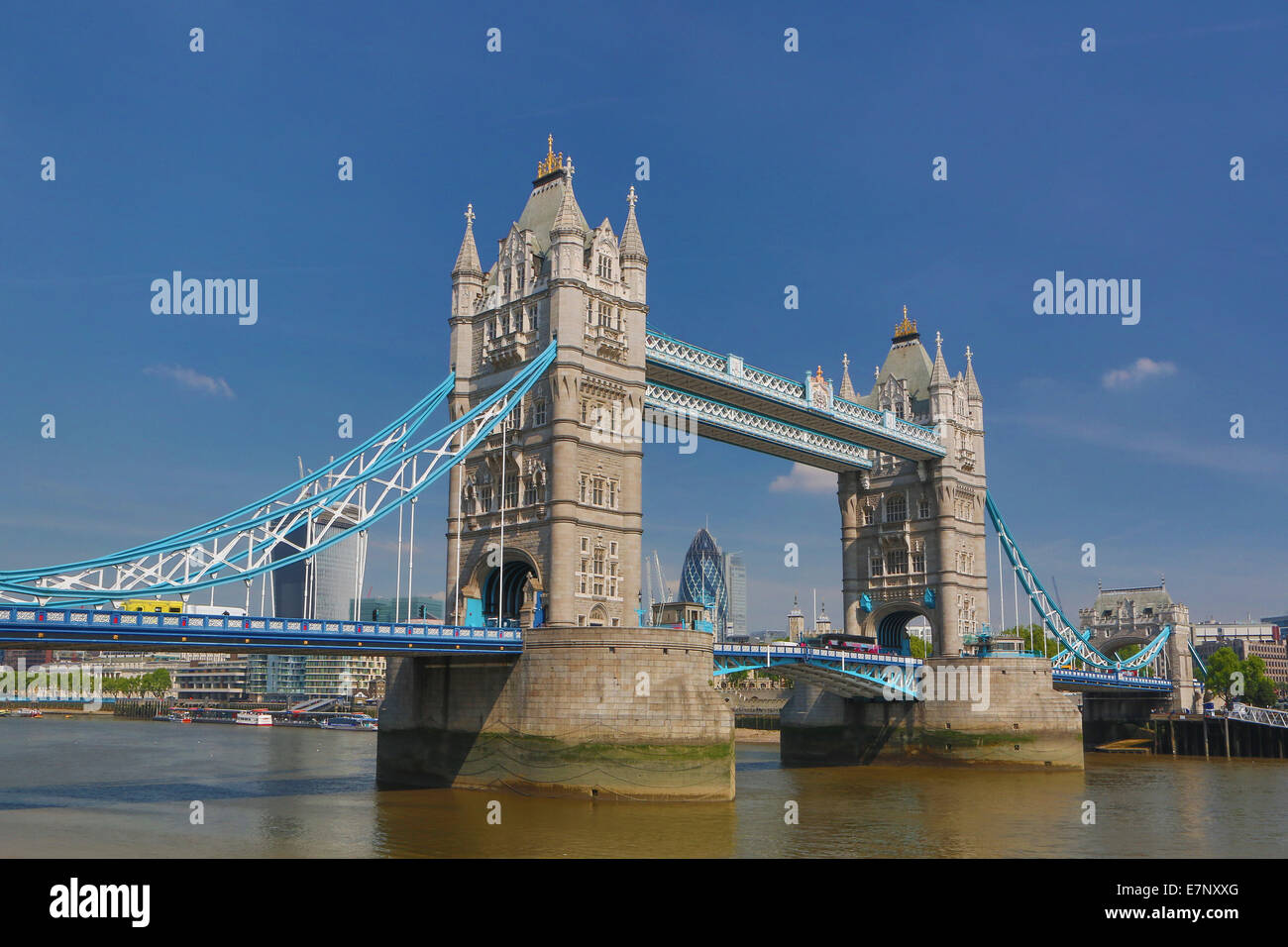 Città di Londra, Inghilterra, Regno Unito, architettura, bridge, famoso, skyline, Thames, fiume, turismo, Tower Bridge, Foto Stock