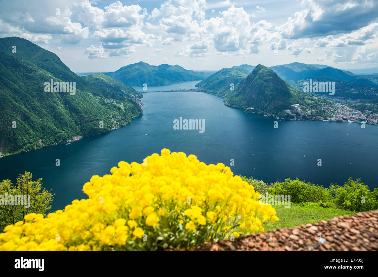 Il lago di Lugano, look, Monte Bre, Lago di Lugano, del cantone Ticino, Svizzera meridionale, Bre, lago, laghi, nuvole, cloud, Lugano, Switze Foto Stock