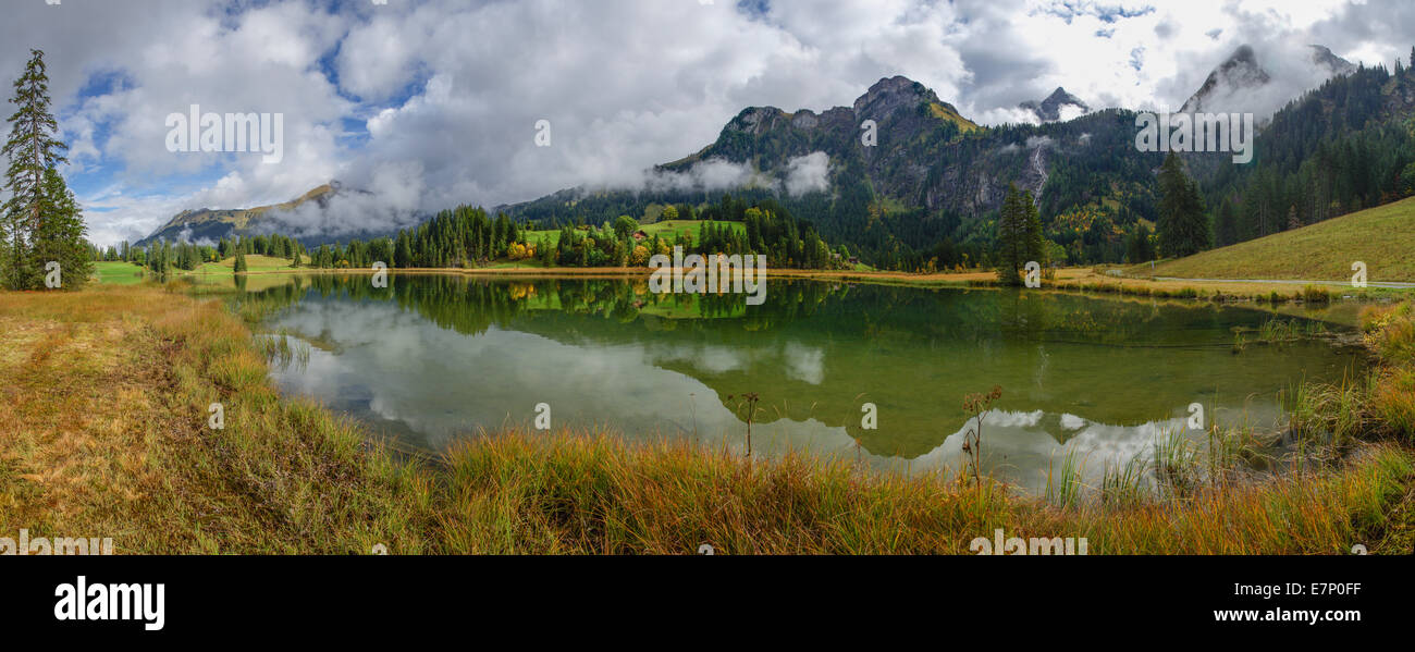 Lauenensee, lago di montagna, canton Berna Oberland Bernese, panorama, Svizzera, Europa Foto Stock