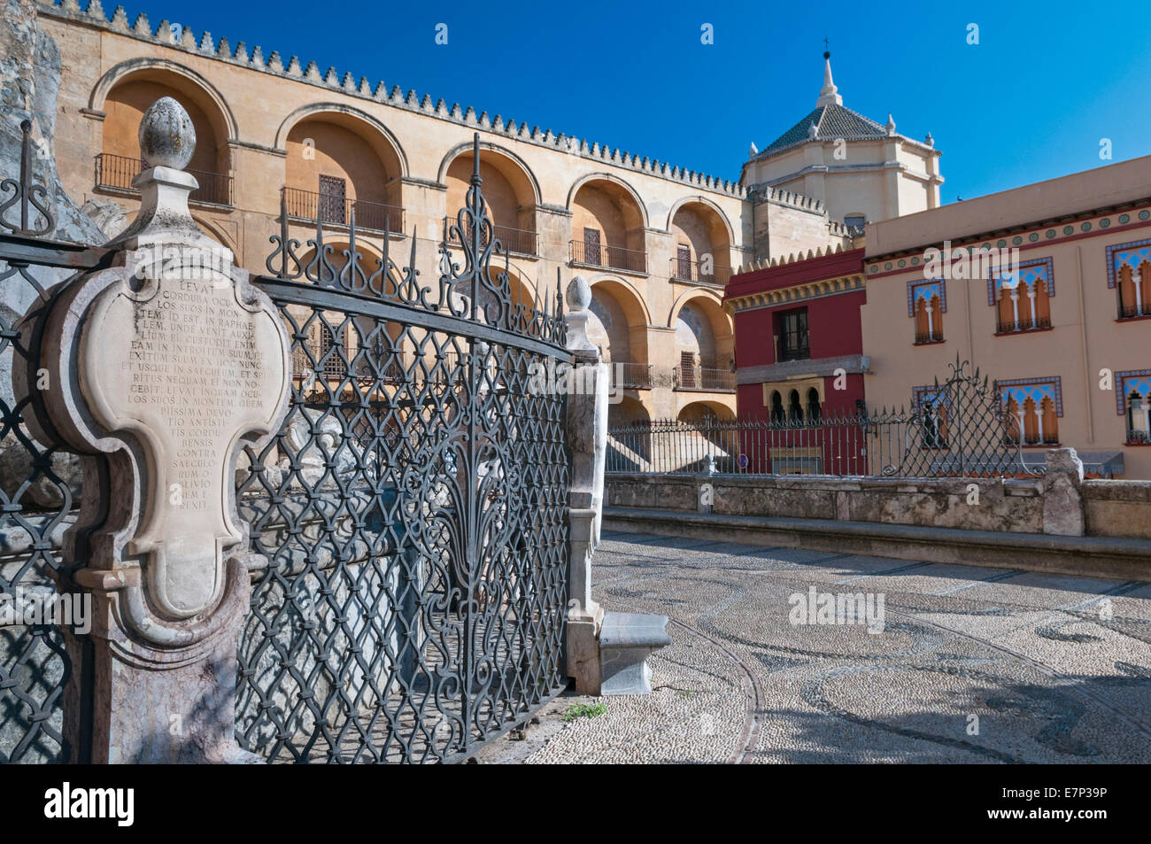 Plaza del Triumfo e Palacio Episcopal Cordoba Andalusia Spagna Foto Stock