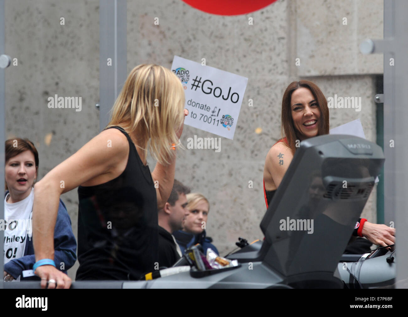 Mel C unisce Jo Whiley presso la BBC per il suo sport sfida di sfiato con: Mel C dove: Londra, Regno Unito quando: 20 Mar 2014 Foto Stock