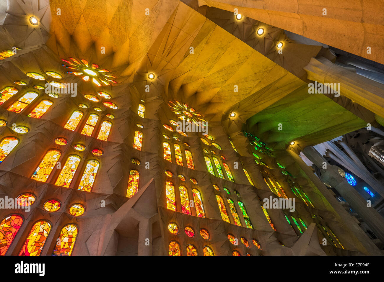 Spagna, Barcellona, chiesa della Sagrada Familia interno Foto Stock