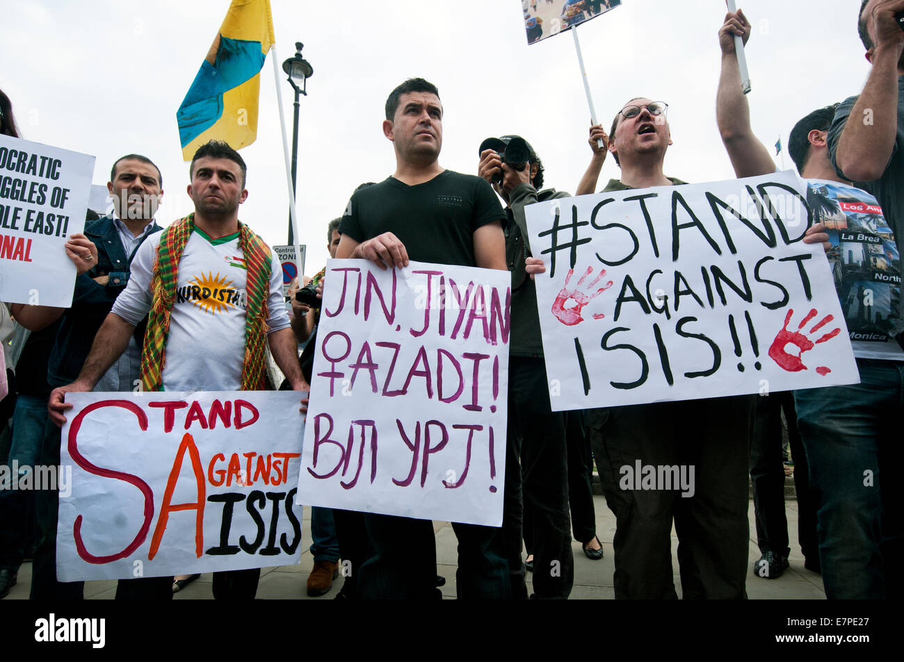 Protesta in piazza del Parlamento di Londra contro ISIS / Stato islamico massacri dei curdi in Iraq e Siria Sept 20 2014 Foto Stock