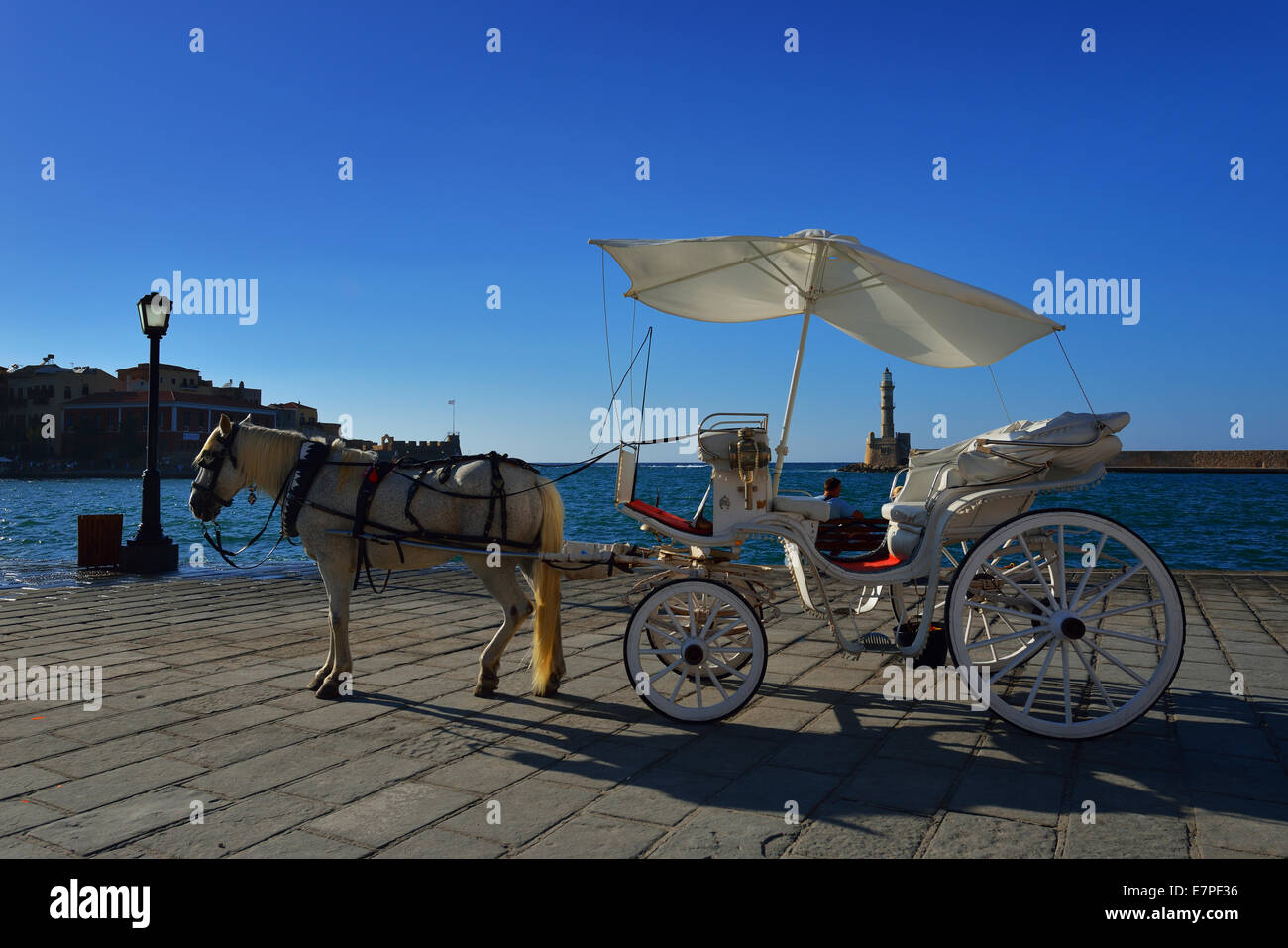 Chania PORTO VECCHIO , faro e cavallo Foto Stock