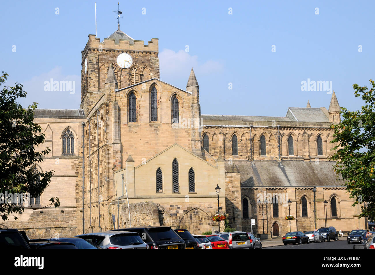 Hexham Abbey, è centrale per la vita della città con lo stesso nome. La città è situata nel Northumberland nel nord dell'Inghilterra. Foto Stock