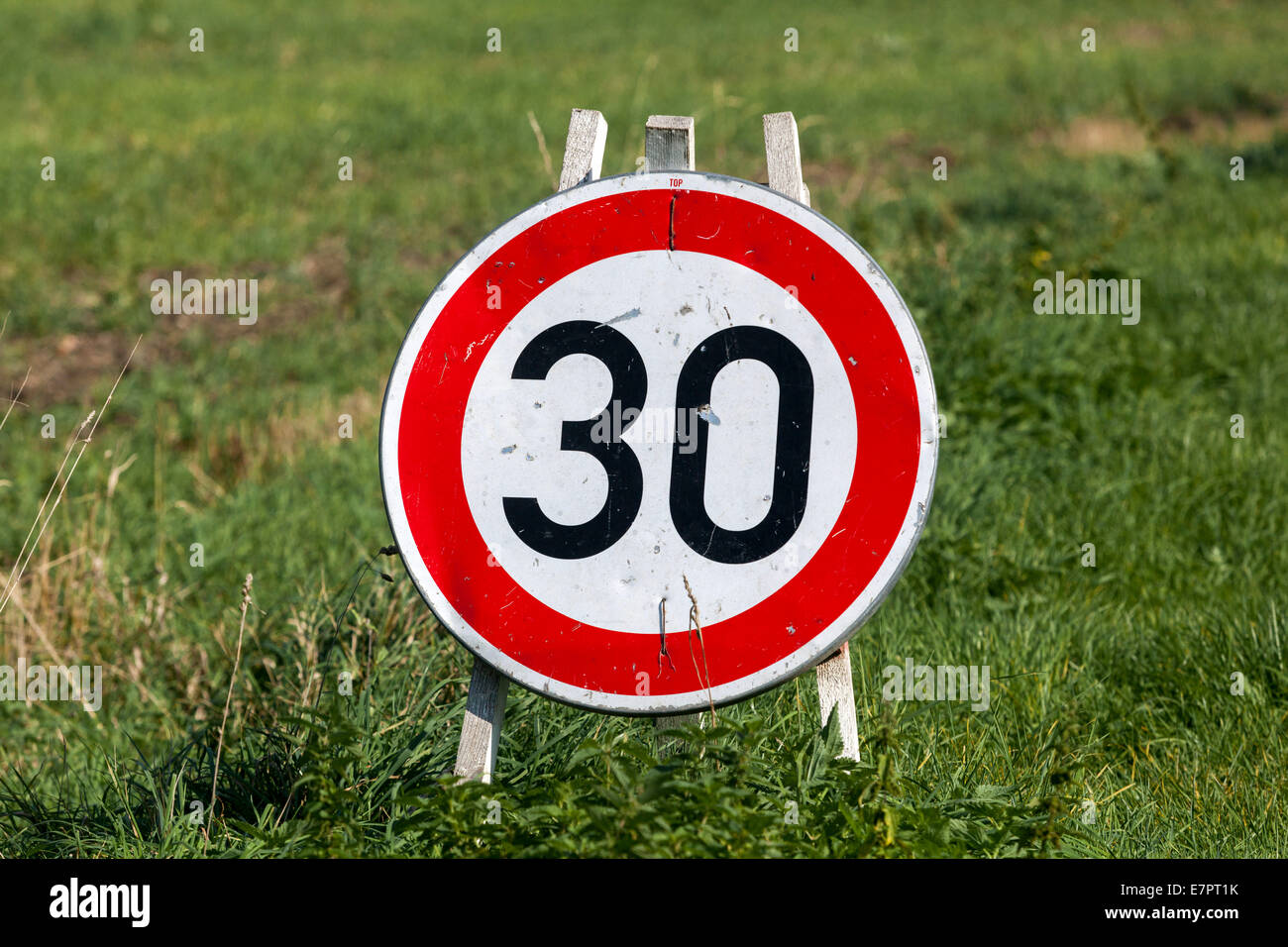 Limite di velocità 30, cartello stradale Repubblica Ceca Foto Stock