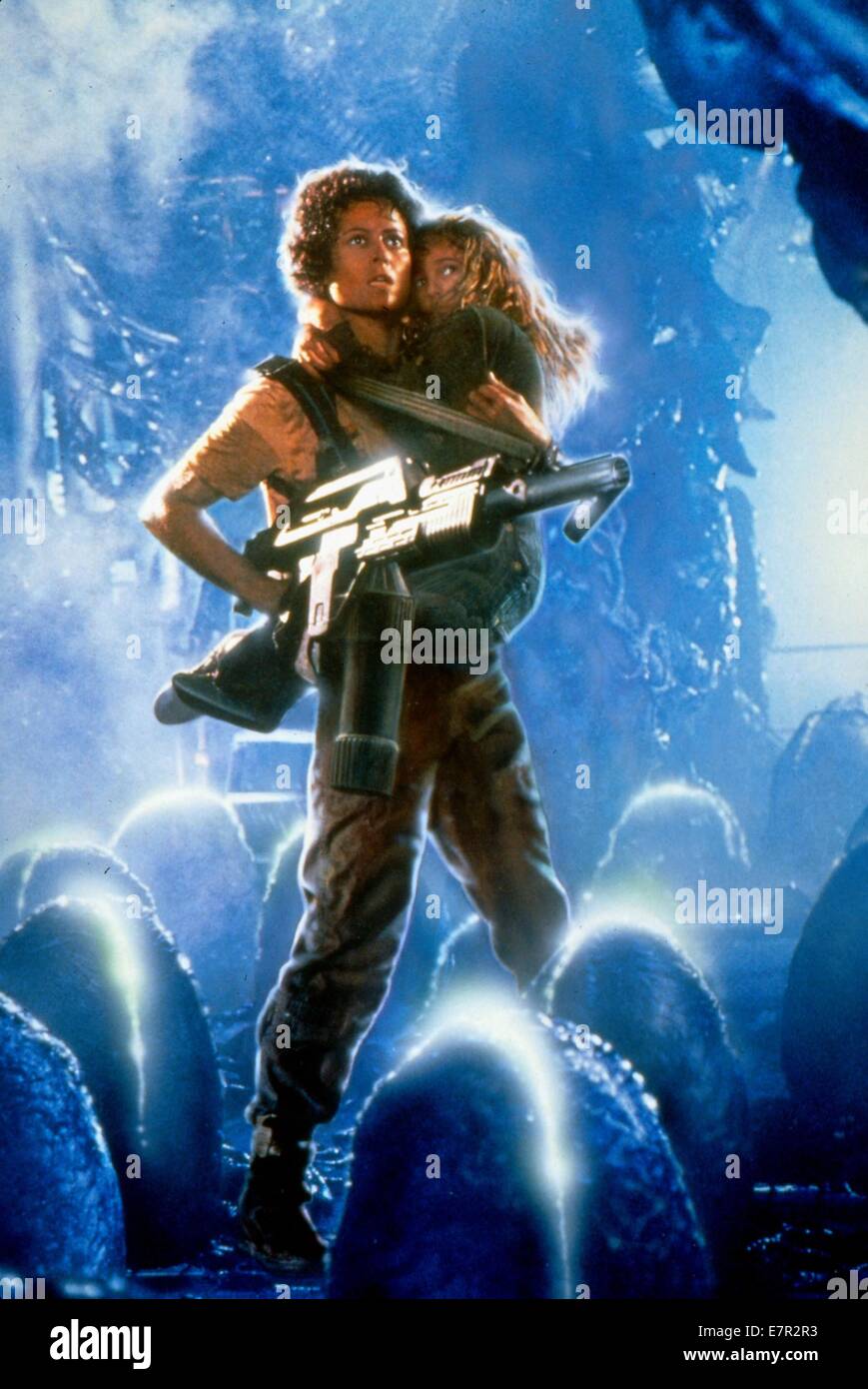 Aliens Alien 2 Anno: 1986 Direttore USA :James Cameron Sigourney Weaver  film poster (textless Foto stock - Alamy
