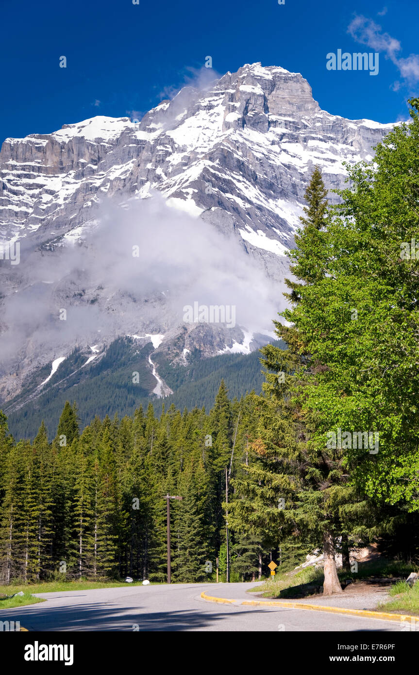 Lago Minnewanka, Banff, Alberta, Canada Foto Stock