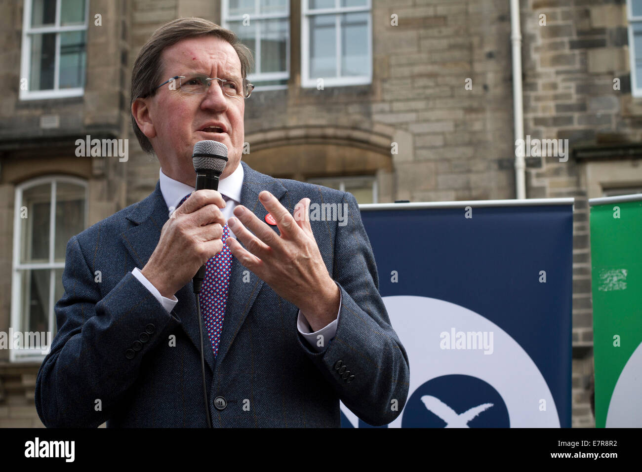 Indipendenza Anti-Scottish diruttori Lord George Robertson parlando a un non evento grazie a Edimburgo. Foto Stock