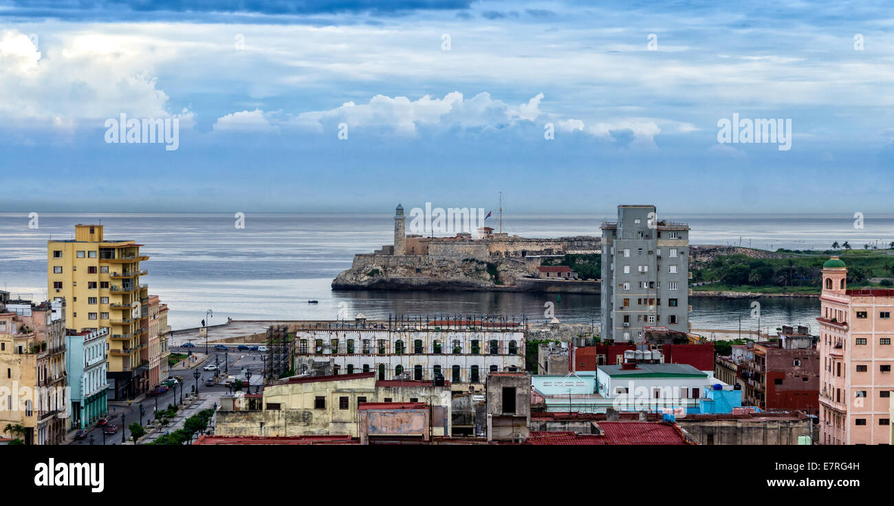 Porto di Havana, Cuba. Panorama della città vecchia Foto Stock