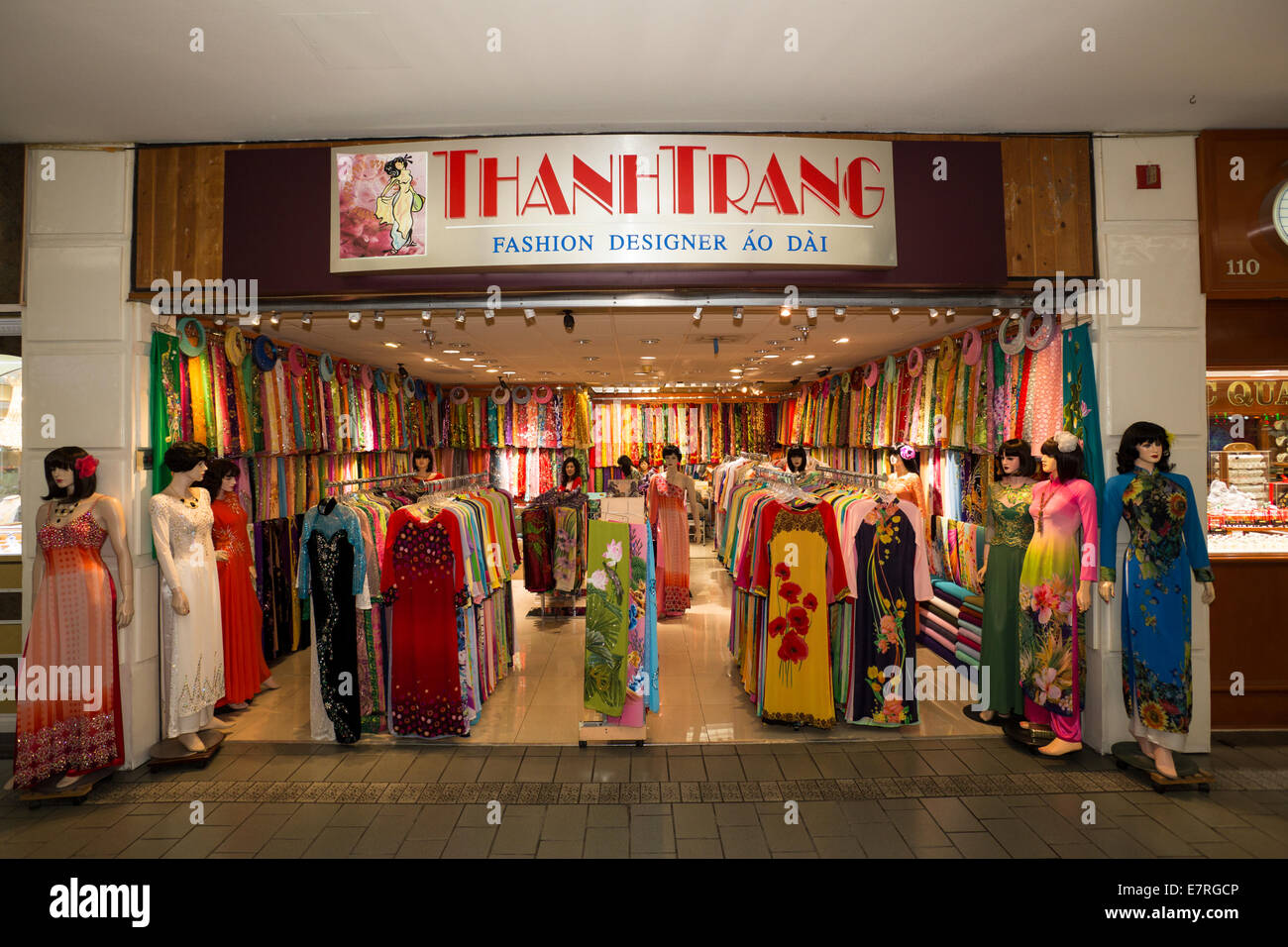 Negozio di abbigliamento, Asian Garden Mall, City of Westminster, Orange County, California, Stati Uniti, Nord America Foto Stock