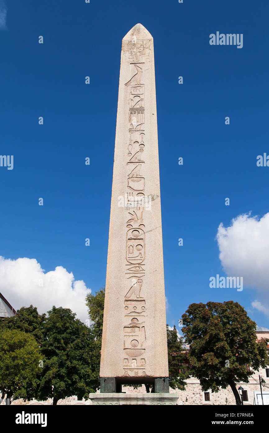 Obelisco Egiziano in Piazza Sultanahmet, Istanbul, Turchia. Foto Stock