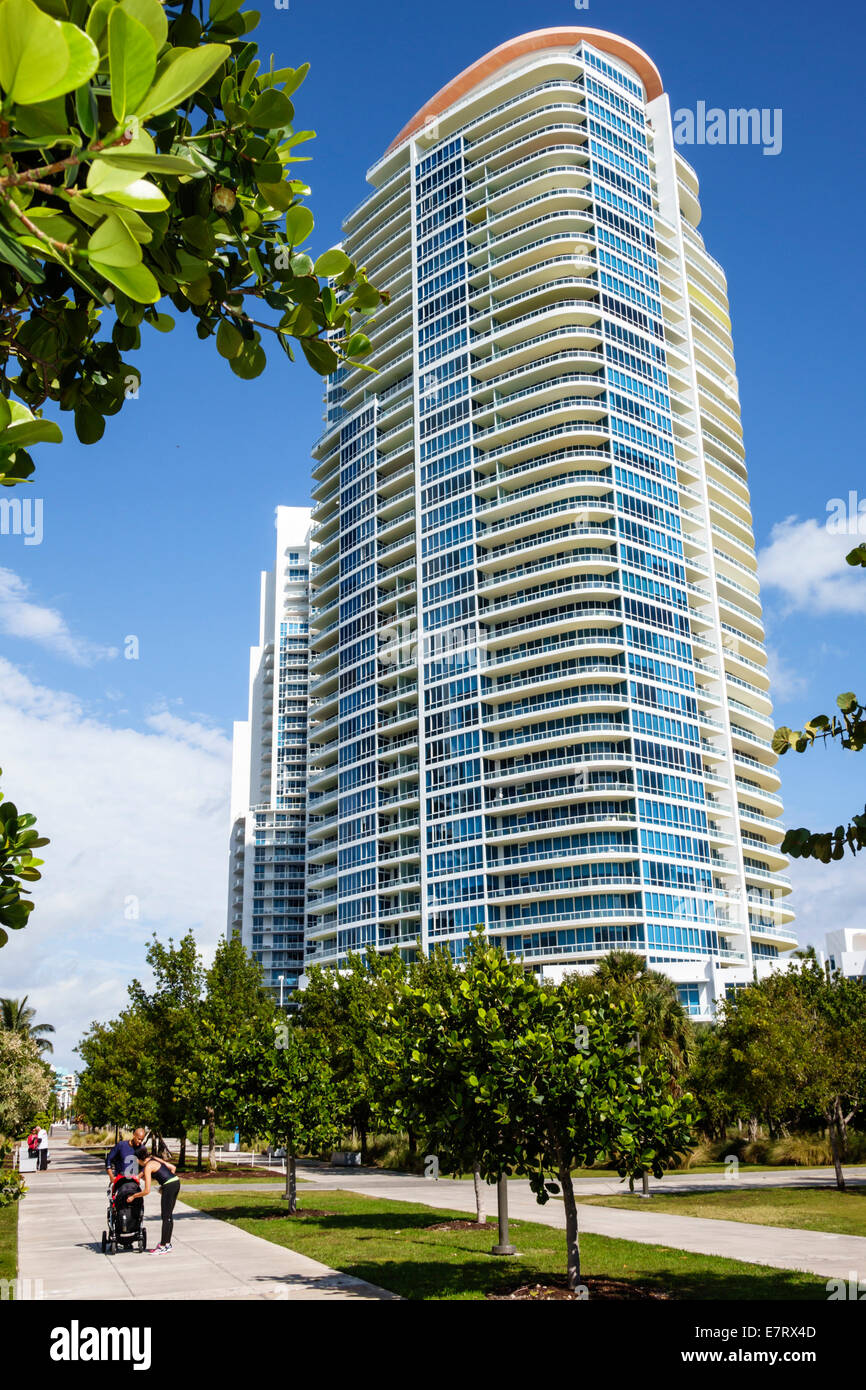 Miami Beach Florida,South Pointe Park,Point,Continuum South Tower,alto,condominio appartamenti appartamenti edificio edifici alloggio,ba Foto Stock