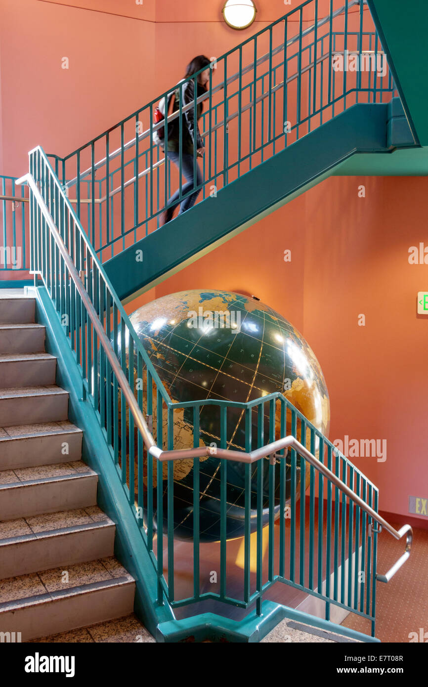 Los Angeles California, Downtown, LA, USC, University of Southern California, campus, università, università, istruzione superiore, biblioteca Leavey, scale, ringhiera, guaine Foto Stock