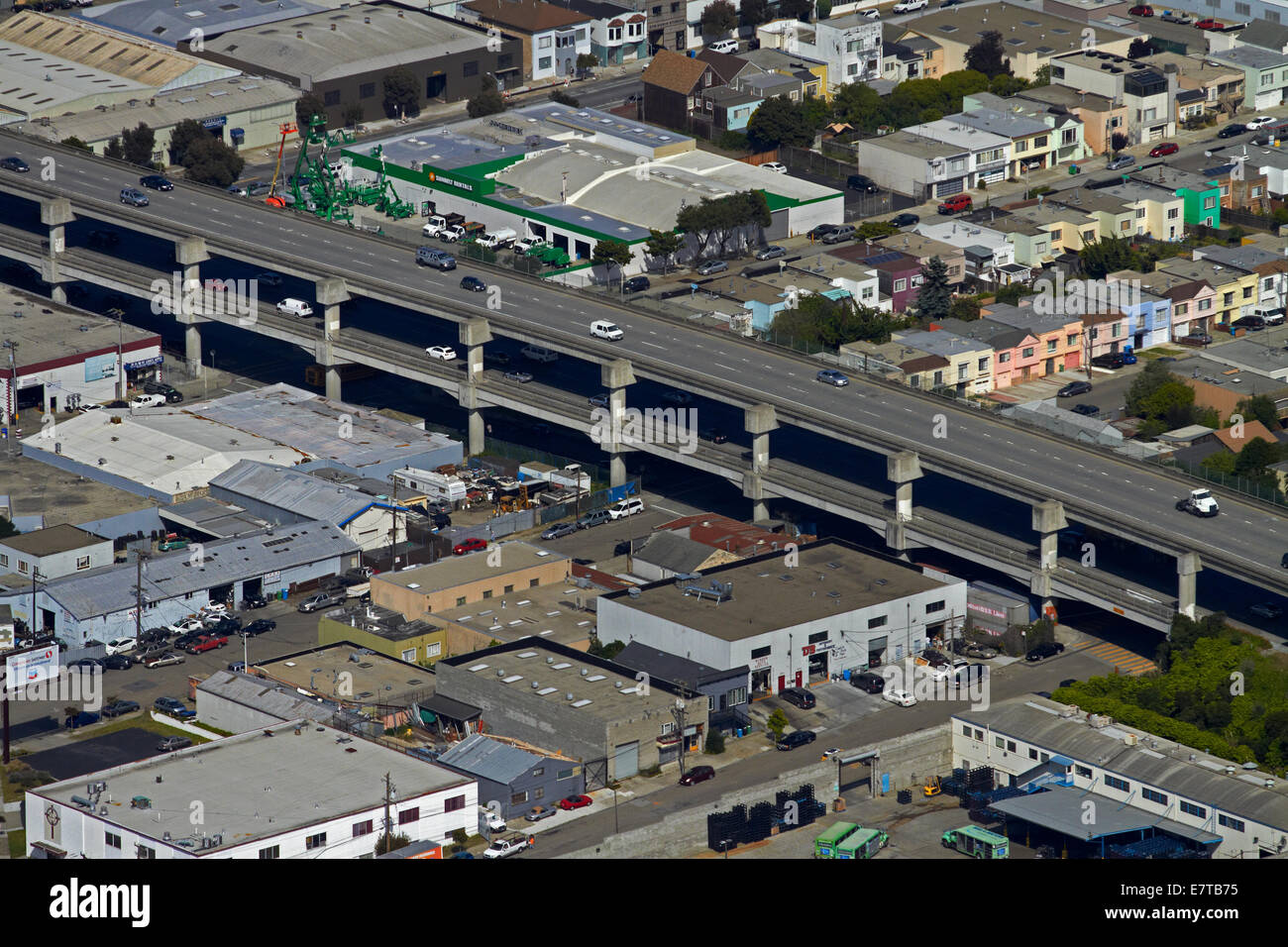 Double-decker Southern Embarcadero Freeway (I 280), San Francisco, California, Stati Uniti d'America - aerial Foto Stock