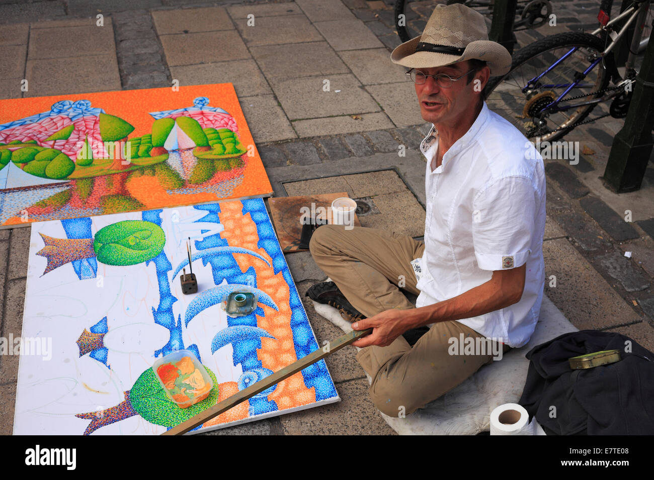 L'artista di strada al lavoro in Gentleman's Walk, Norwich, Inghilterra. Foto Stock