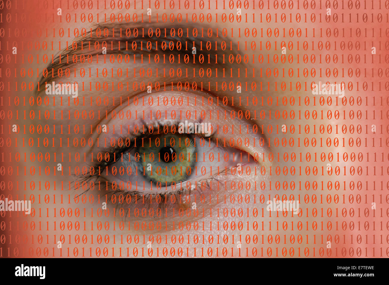 Occhio con i numeri binari, immagine simbolica per la digitalizzazione Foto Stock