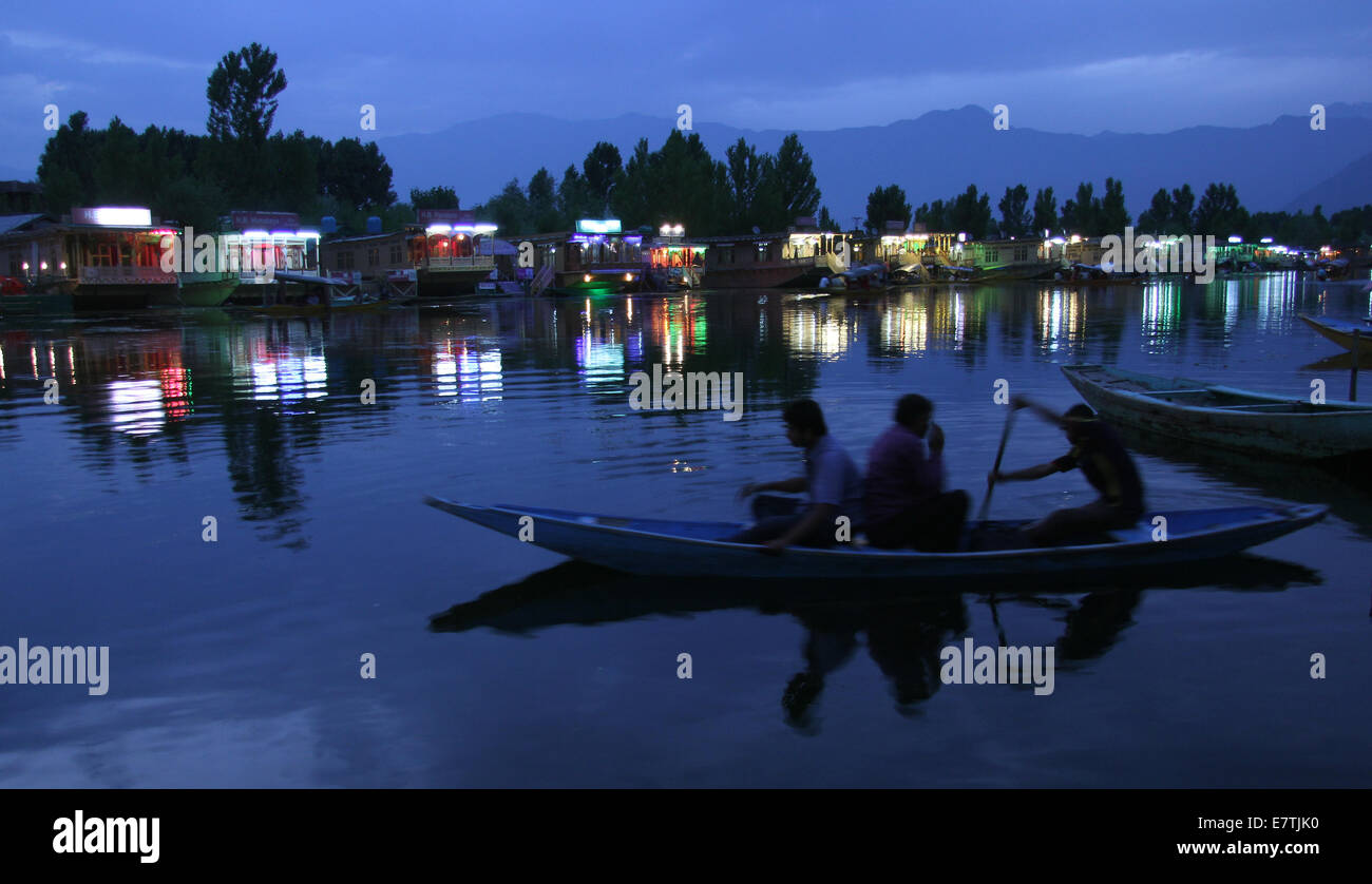 Dal lago, Srinagar Foto Stock